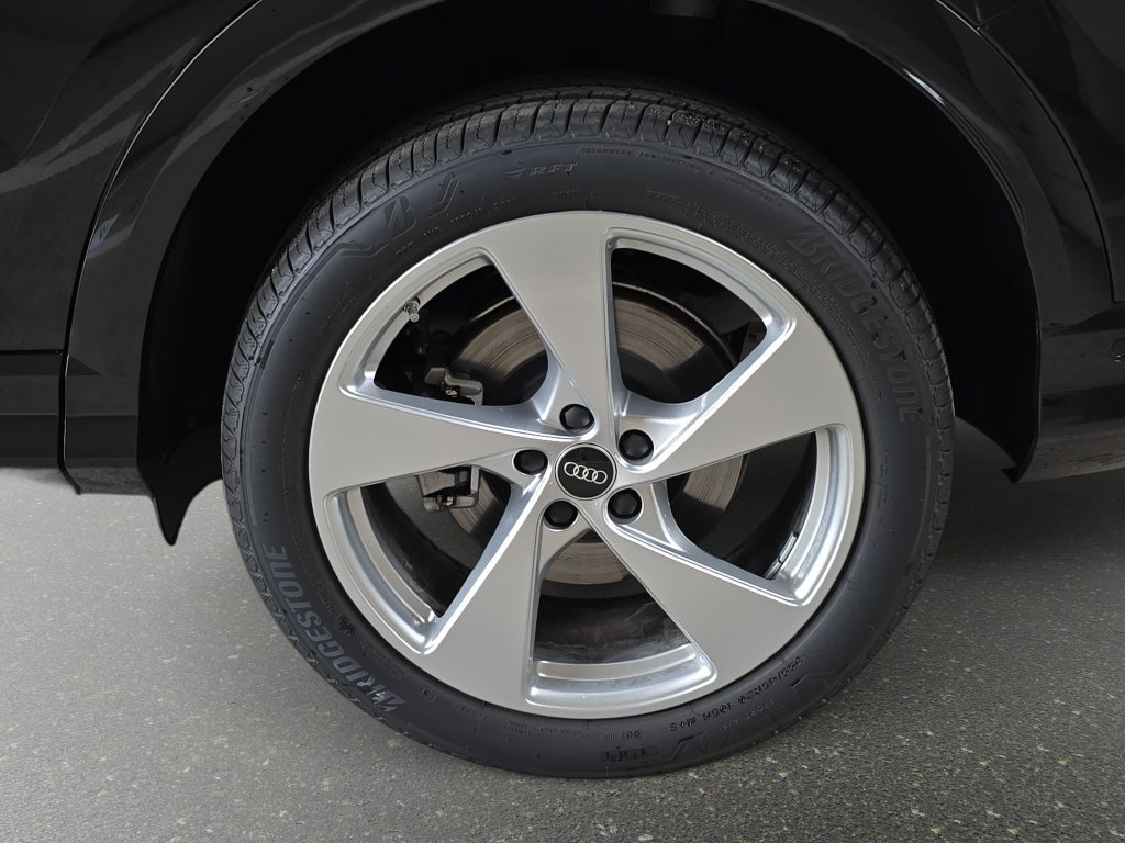 Used 2025 Audi Q5 Premium w/ Premium Plus AWD/4WD image 34