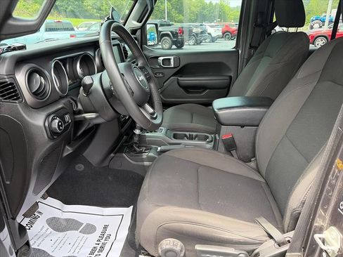Used 2023 Jeep Gladiator Sport AWD/4WD image 24