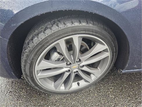 Used 2022 Chevrolet Malibu LT FWD image 11