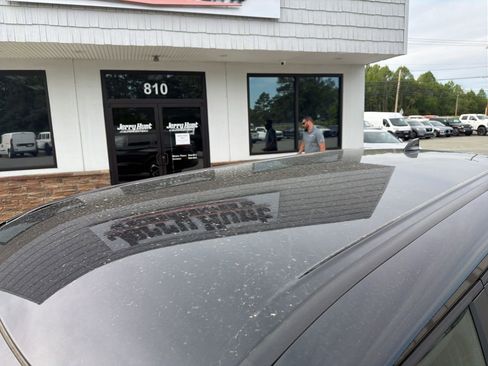 Used 2024 Mitsubishi Outlander SE image 12