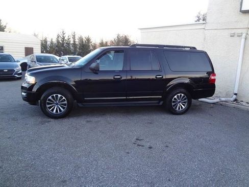Used 2017 Ford Expedition EL XLT image 4