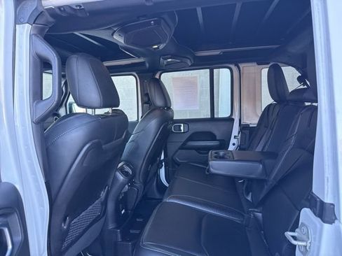 Used 2024 Jeep Wrangler High Altitude image 16
