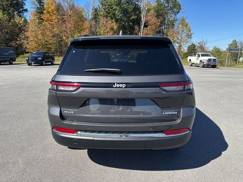New 2025 Jeep Grand Cherokee Laredo X w/ Luxury Tech Group I AWD/4WD image 4