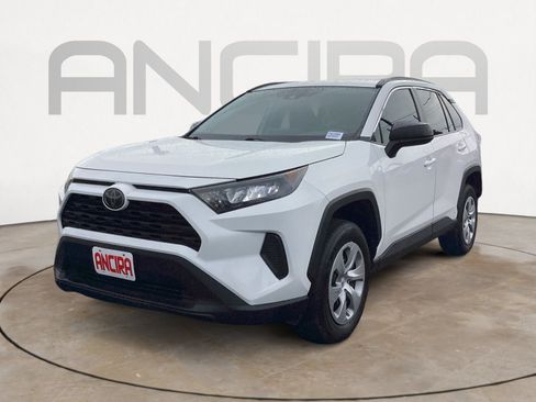 Used 2021 Toyota RAV4 LE FWD image 8