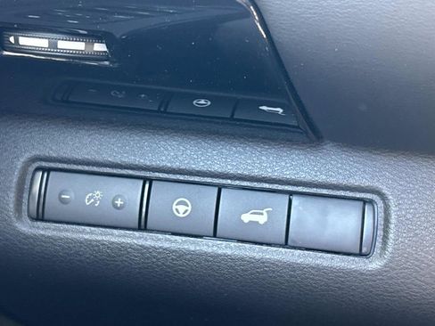 New 2026 Nissan Pathfinder SV w/ SV Premium Package FWD image 26