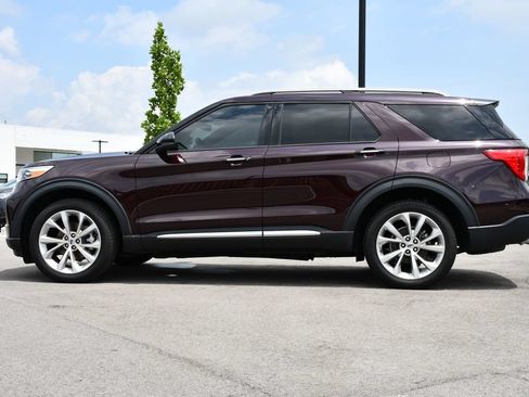 Used 2023 Ford Explorer Platinum w/ Technology Package AWD/4WD image 4