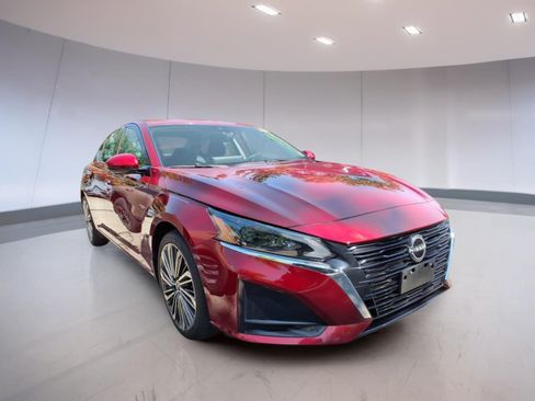 Used 2023 Nissan Altima 2.5 SL AWD/4WD image 1