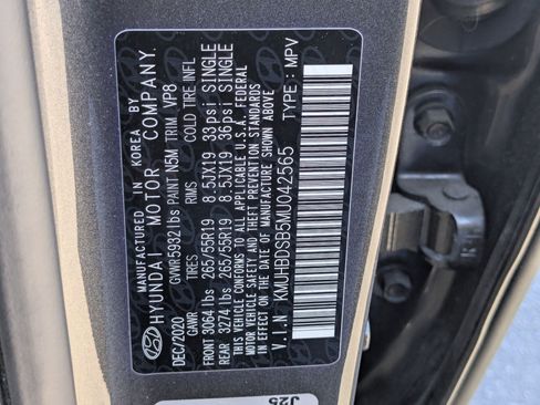 Used 2021 Genesis GV80 2.5T AWD/4WD image 36