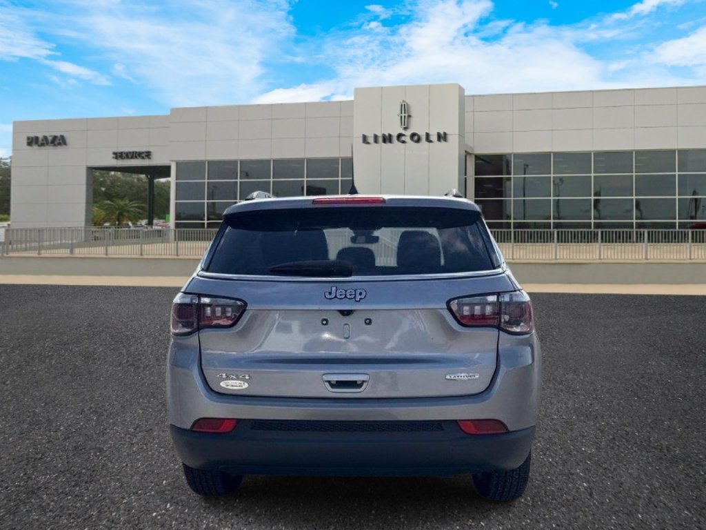 Used 2022 Jeep Compass Latitude w/ Convenience Group AWD/4WD image 6