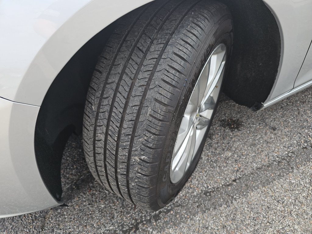Used 2018 Chevrolet Malibu LT FWD image 30