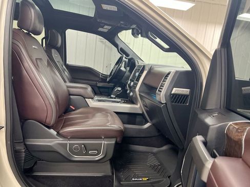 Used 2017 Ford F150 Platinum w/ Equipment Group 701A Luxury image 23