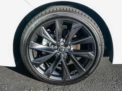 Used 2023 Toyota Corolla SE image 9