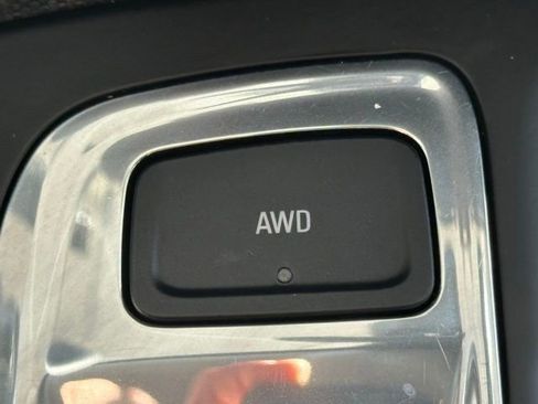 Used 2023 Chevrolet Equinox LT image 35