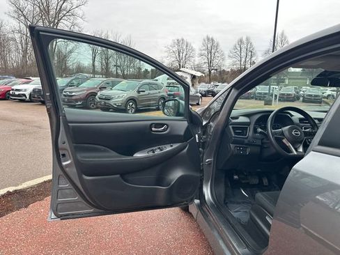 Used 2024 Nissan Leaf S image 11