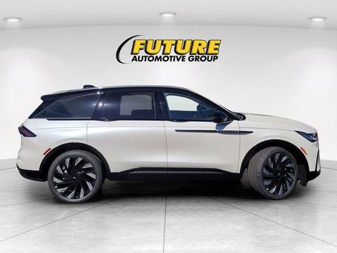 New 2026 Lincoln Nautilus Reserve AWD/4WD image 8