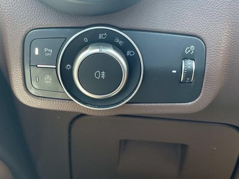 Used 2020 Alfa Romeo Stelvio AWD w/ Cold Weather Package image 30