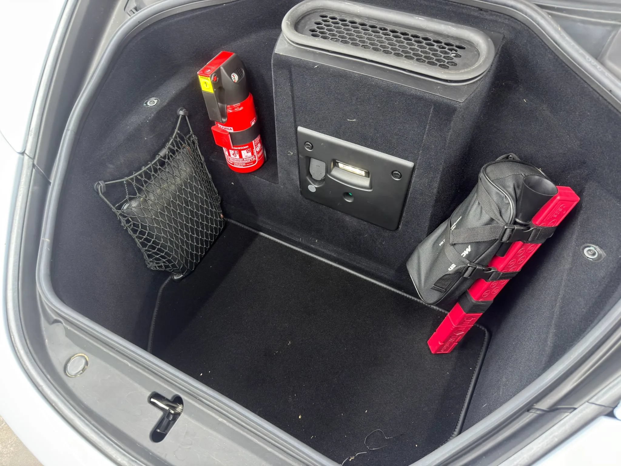 Used 2018 McLaren 720S RWD image 32
