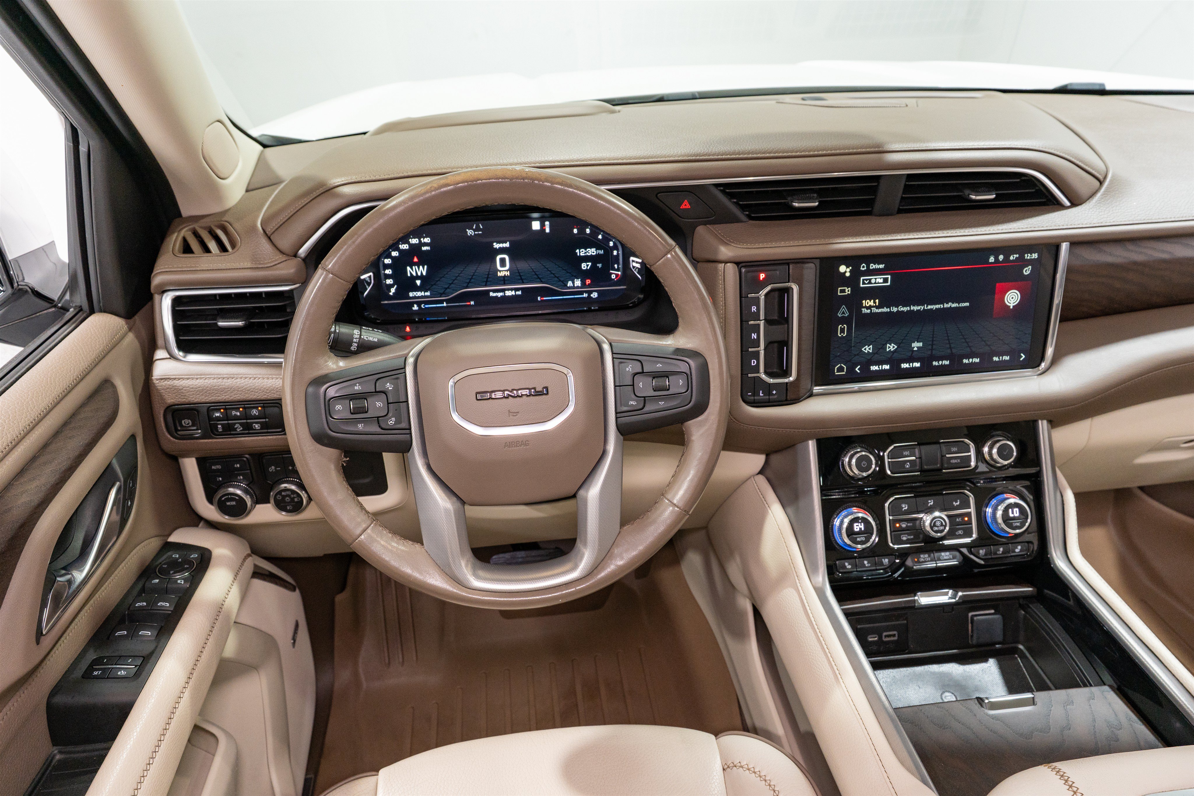 Used 2023 GMC Yukon Denali AWD/4WD image 12