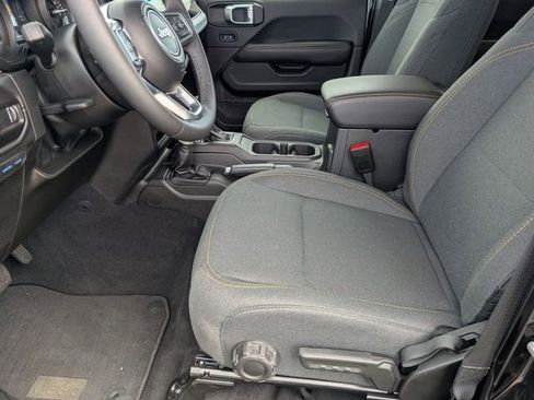 Used 2025 Jeep Wrangler Sahara 4xe image 14