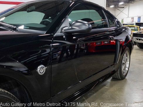 Used 2004 Ford Mustang Mach 1 RWD image 21