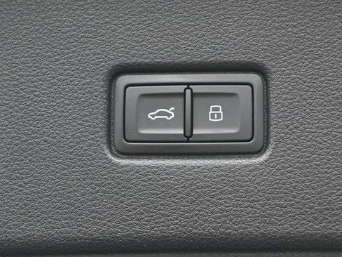 Used 2023 Audi SQ5 Prestige w/ Prestige Package AWD/4WD image 34