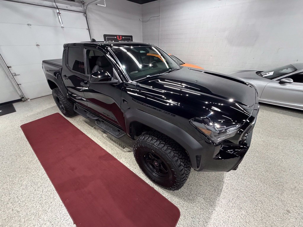 Used 2025 Toyota Tacoma TRD Off-Road AWD/4WD image 26