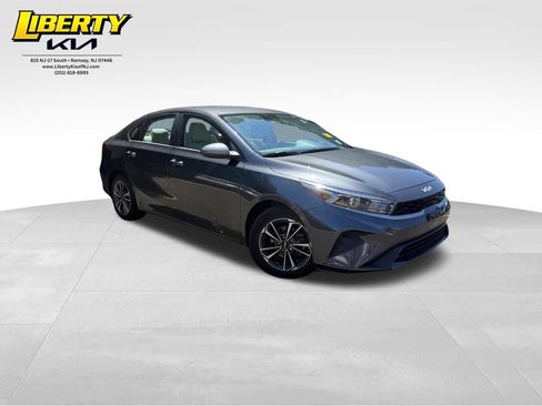 Used 2023 Kia Forte LXS FWD image 1