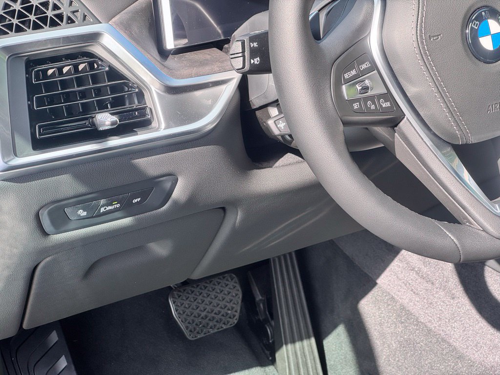 Used 2026 BMW X5 xDrive40i w/ Climate Comfort Package AWD/4WD image 14