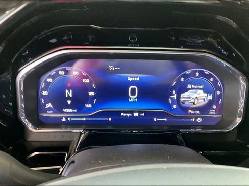 Used 2024 Chevrolet Silverado 1500 LT image 10