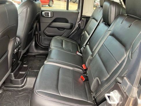 Certified 2019 Jeep Wrangler Unlimited Sahara AWD/4WD image 25