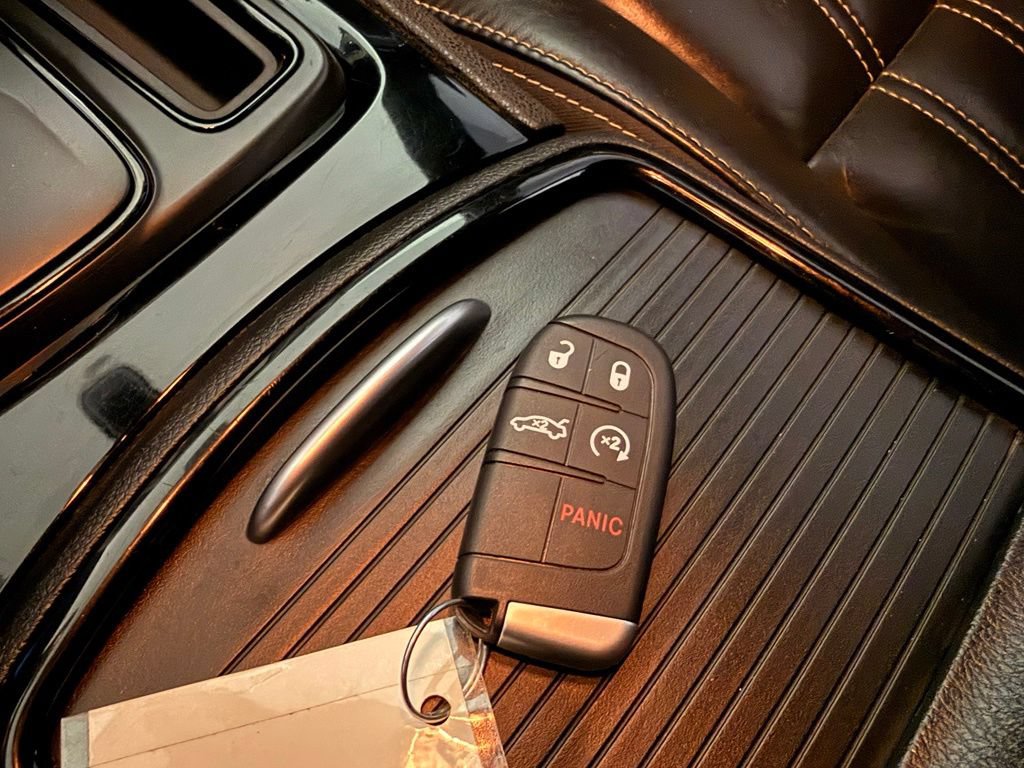 Used 2019 Chrysler 300 S AWD/4WD image 27