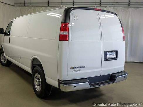 New 2026 Chevrolet Express 2500 Extended w/ Driver Convenience Package RWD image 7