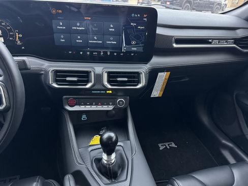 Used 2025 Ford Mustang GT Premium w/ GT Performance Package image 8