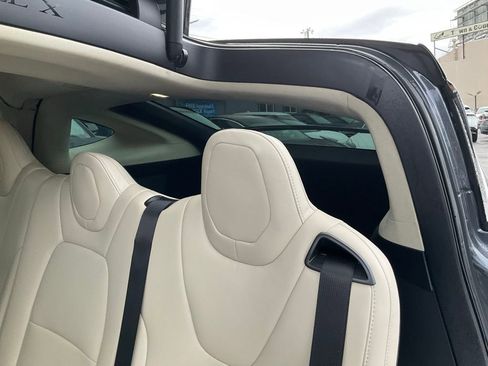 Used 2017 Tesla Model X 75D image 30