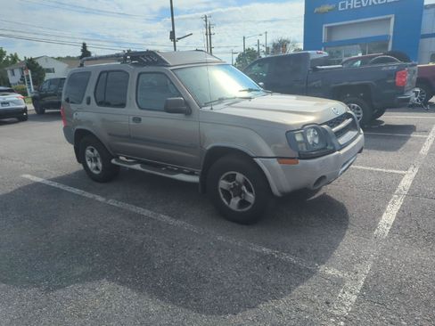 Used 2004 Nissan Xterra XE AWD/4WD image 3