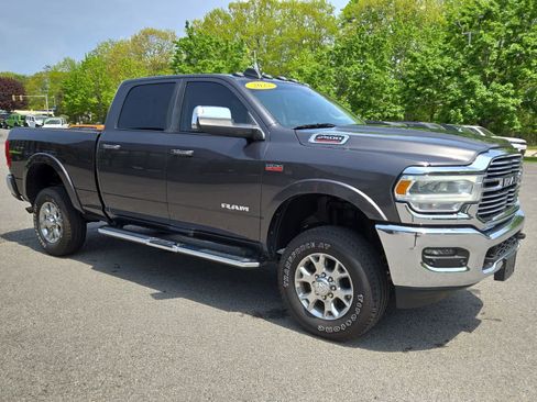 Used 2022 RAM 2500 Laramie AWD/4WD image 2