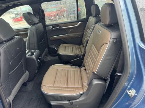 New 2026 GMC Acadia Denali Ultimate image 13