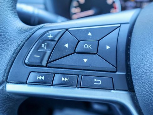 Used 2023 Nissan Altima 2.5 SV image 12