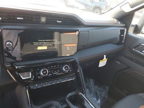 New 2026 GMC Sierra 2500 AT4 w/ AT4 Premium Plus Package image 28