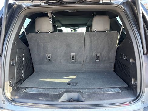 Used 2022 GMC Yukon AT4 image 32