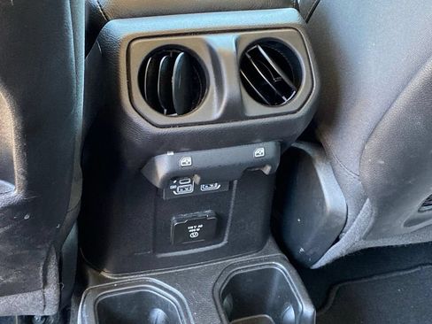 Used 2026 Jeep Gladiator Mojave AWD/4WD image 27