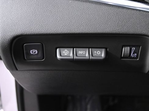 Used 2023 Buick Enclave Avenir w/ LPO, Floor Liner Package AWD/4WD image 25