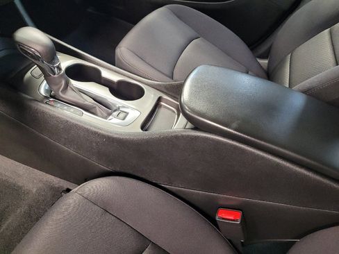 Used 2023 Chevrolet Malibu LS FWD image 26