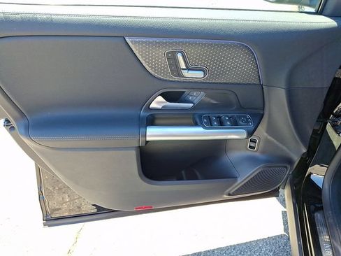 Used 2025 Mercedes-Benz GLA 250 image 8