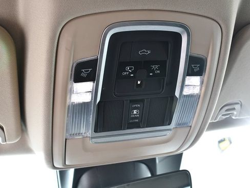 Used 2021 RAM 1500 Laramie AWD/4WD image 36