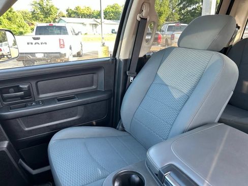 Used 2014 RAM 2500 Tradesman w/ Chrome Appearance Group AWD/4WD image 9