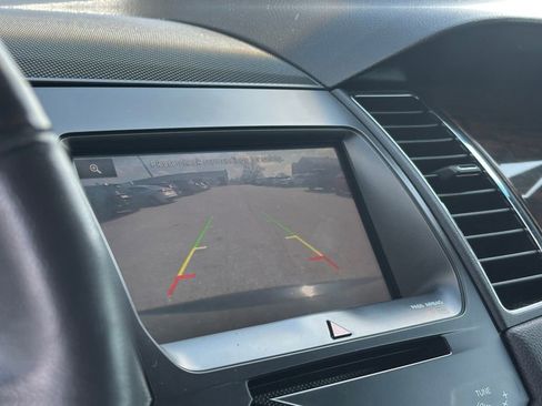 Used 2014 Ford Taurus Limited image 13