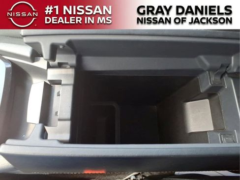 Used 2024 Nissan Rogue S FWD image 20