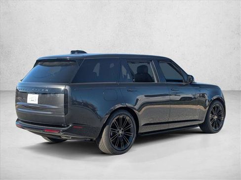 New 2025 Land Rover Range Rover Long Wheelbase SE image 2