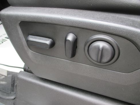 Used 2019 Chevrolet Silverado 1500 High Country w/ High Country Premium Package image 20